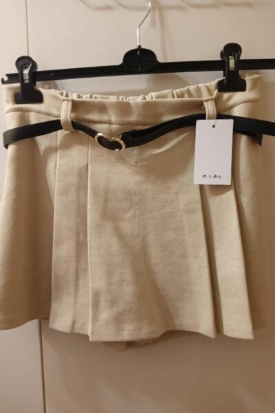 Spódnico - spodenki z paskiem