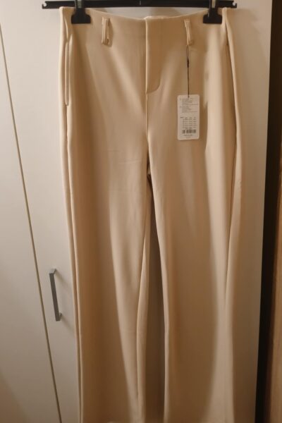 Spodnie beżowe