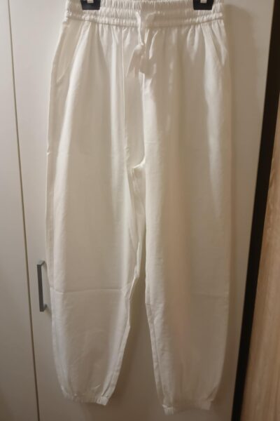 Spodnie białe