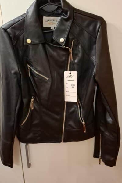 Kurtka z kołnierzem