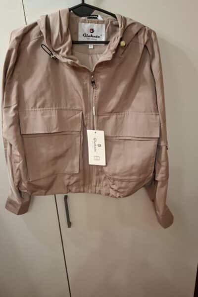 Wiatrówka z kapturem