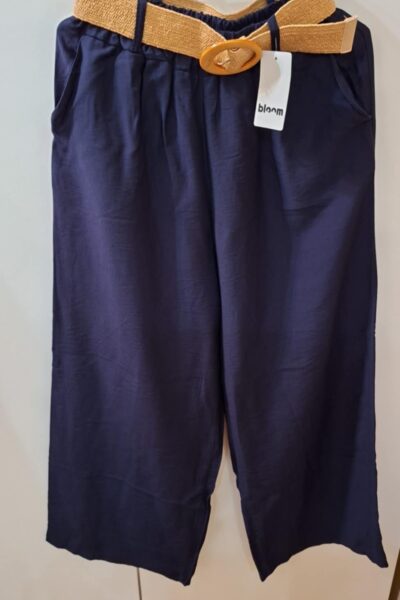 Spodnie szeroka nogawka z paskiem