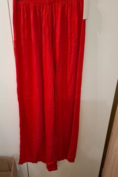 Spodnie szeroka nogawka