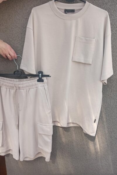 Komplet męski z kieszeniami