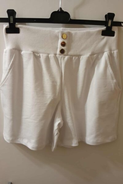 Spodenki białe