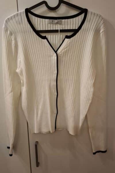 Sweter biało-czarny